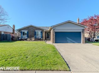 15431 Uthers St, Clinton Township, MI 48038