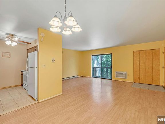 5th image of 666 Mill St APT C6