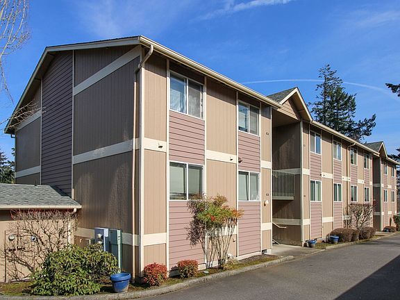 3rd image of 3605-3625 Belle Vista Ct S #301
