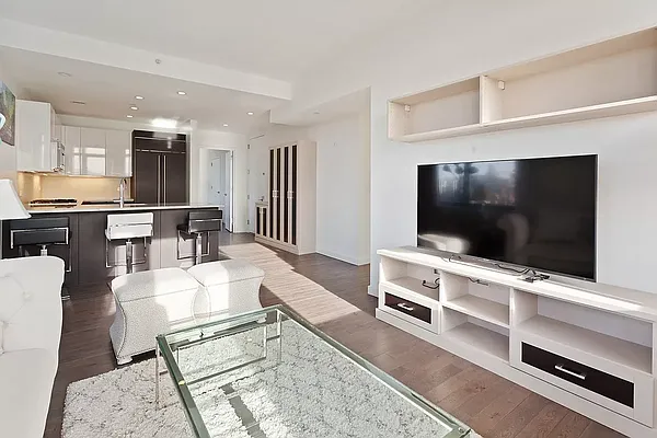 Rented by Realmart Realty LLC | media 24