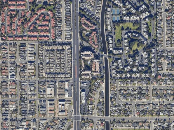 20371 Bluffside Cir #B-101, Huntington Beach, CA 92646