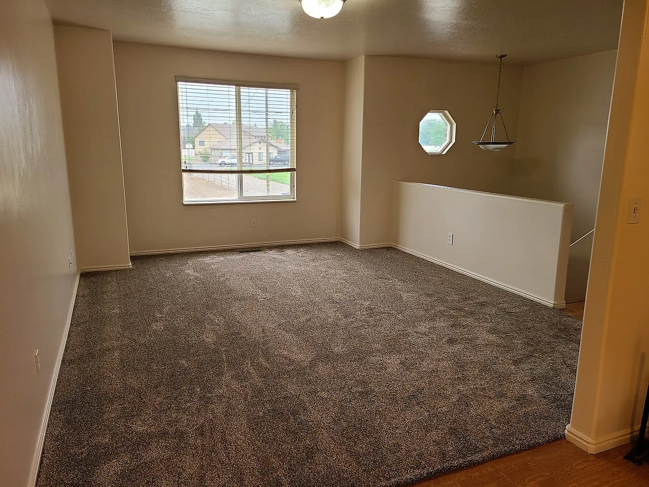 3 bed, 1800 sqft, $2,295 — Photo 4