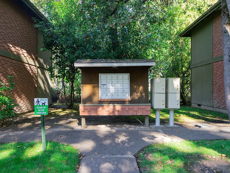 Oakview Terrace Apartments — Photo 8
