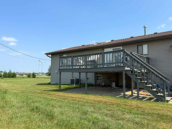5th image of 423 Golf Rd