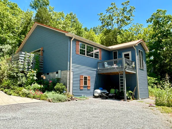 3296 Omega Park Rd, Somerset, KY 42501