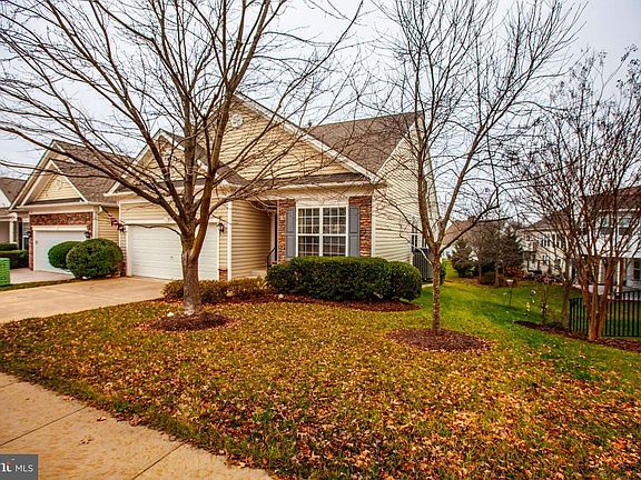 2nd image of 192 Smithfield Way