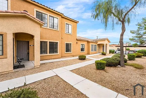2 bed, 935 sqft, $1,600 — Photo 1