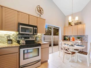 21 Wyndham Ln, Palm Beach Gardens, FL 33418