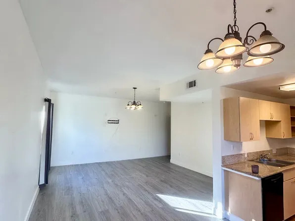 (undisclosed Address), Van Nuys, CA 91405