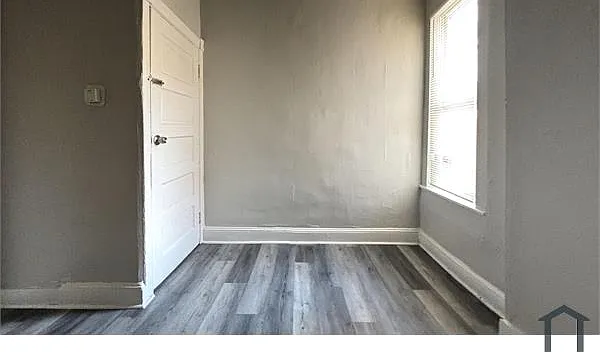 235 N Avondale St — Photo 8