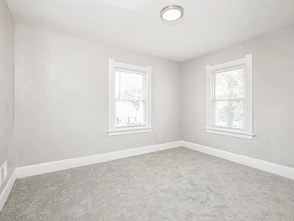 4th image of 3860 Watson Ave