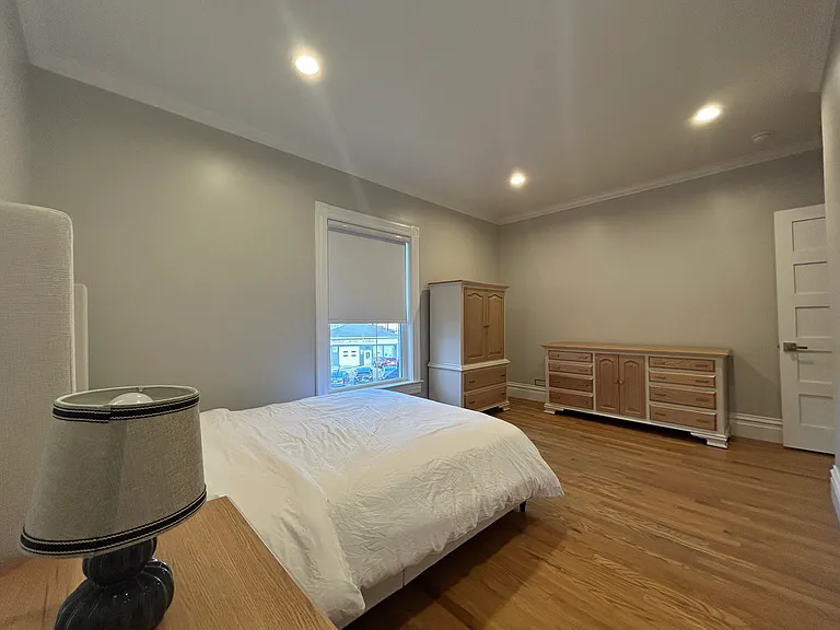 931 Oakland Ave — Photo 23