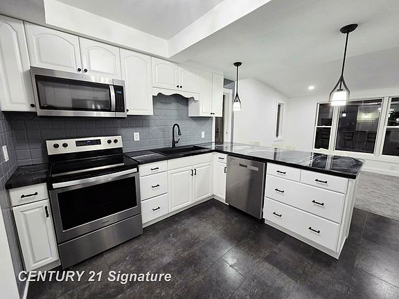 2nd image of 7203 Rodgers St