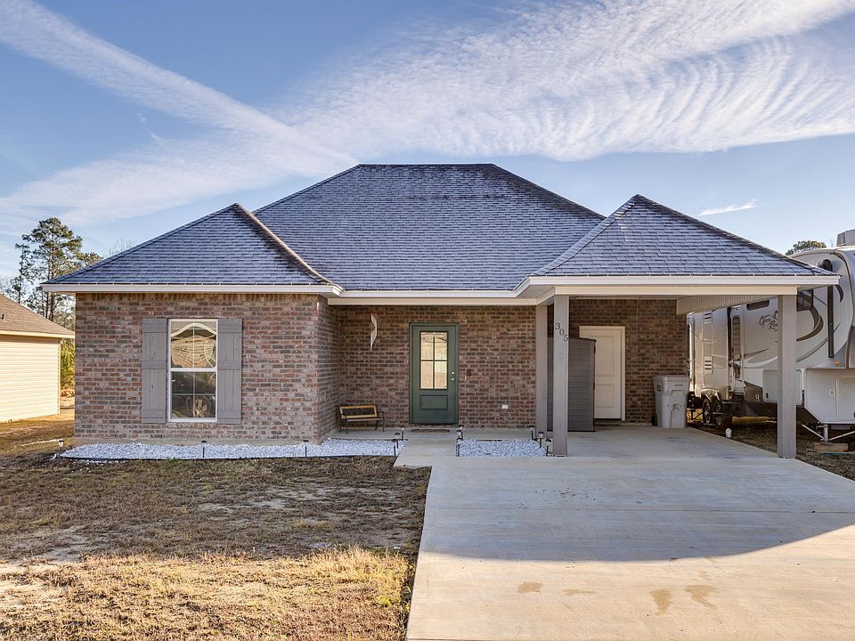 1st image of 305 Yellow Pine Dr