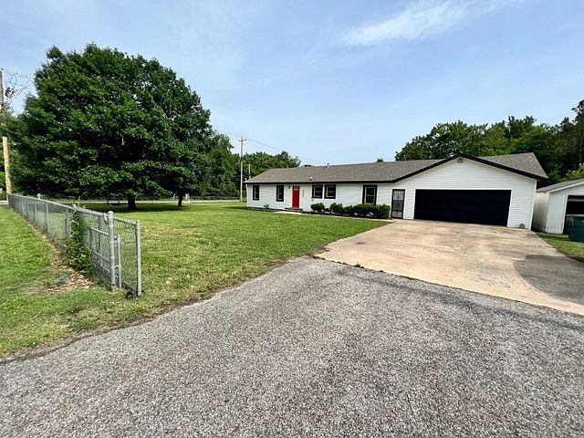 1st image of 2360 W Wedington Dr