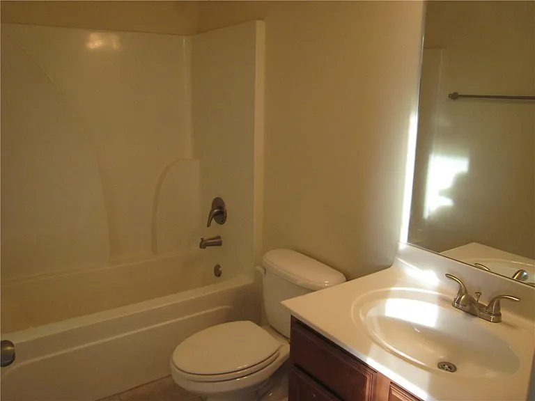 2860 Evan Manor Ln — Photo 16