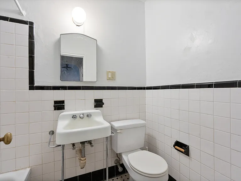 50 Follen St #417 — Photo 4