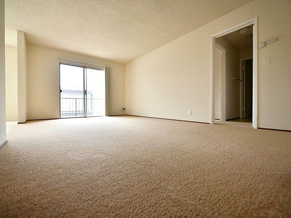5th image of 2725 Haste St #5d87933f5