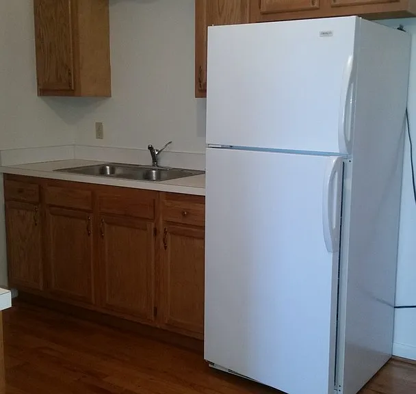 217 E New St — Photo 2