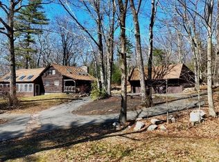 27 Morgan Rd, Hubbardston, MA 01452