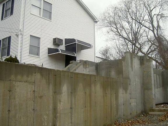 4th image of 453 S 1st Ave