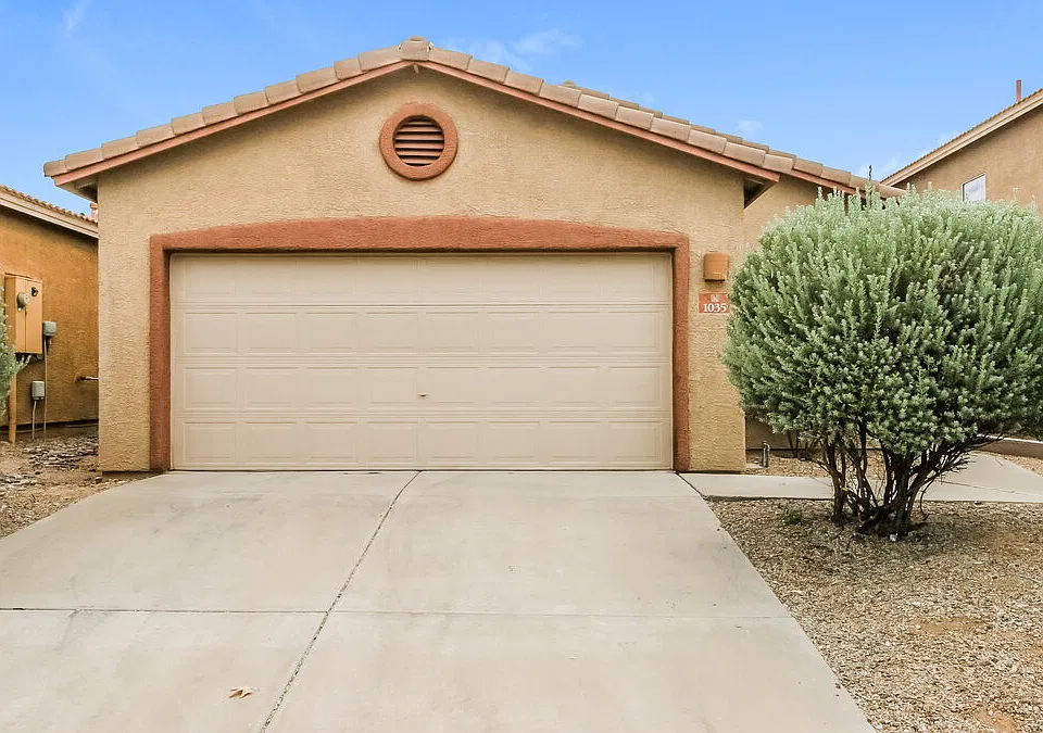 1035 S Floral Ridge Way