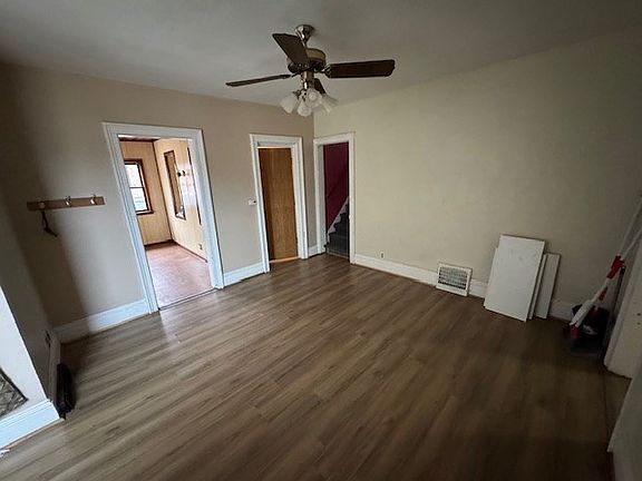 3rd image of 320 Dewitt St