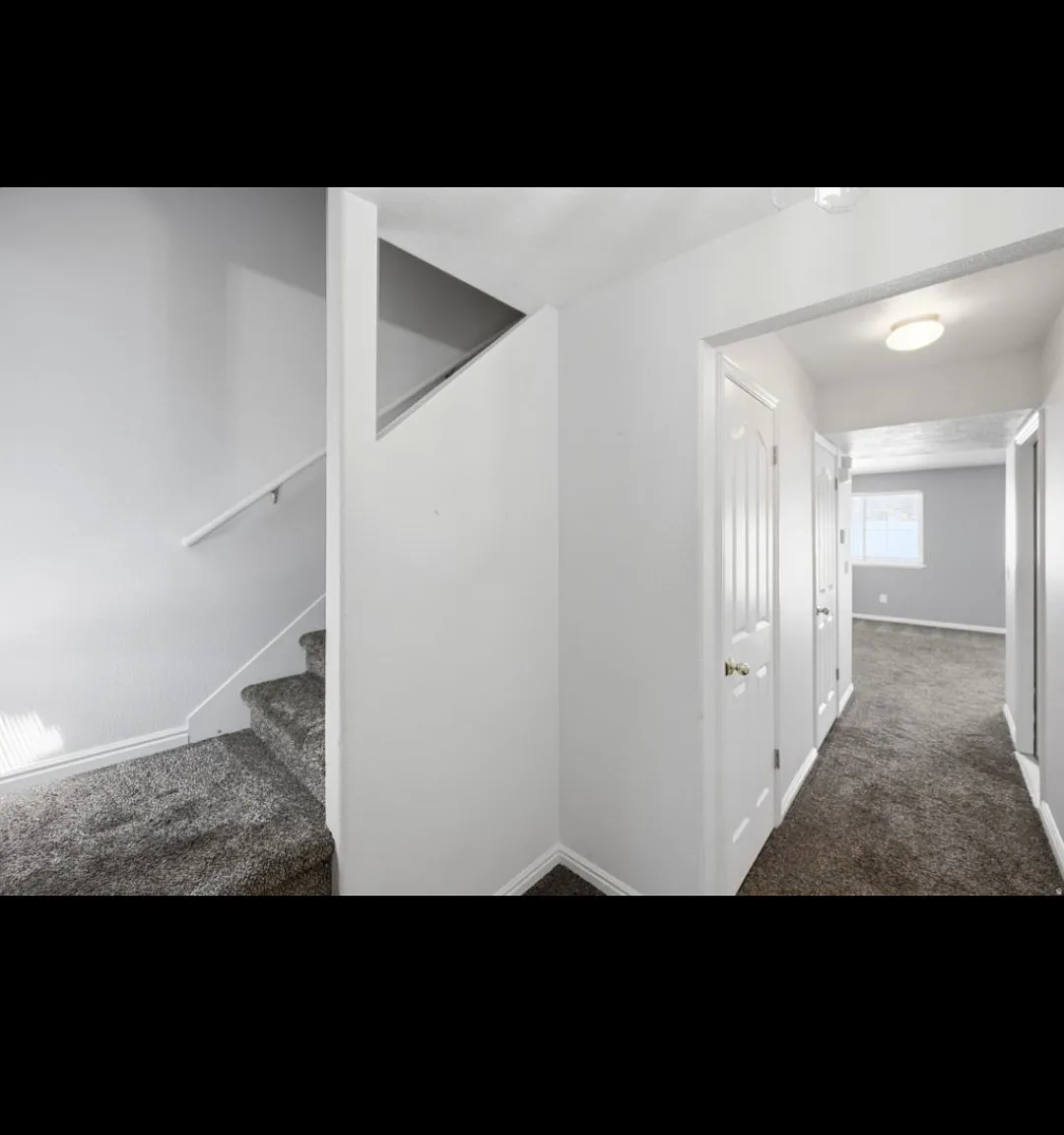 1436 W Mayapple Way — Photo 2