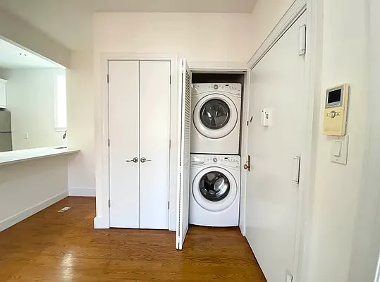 Rented by EastMount Realty LLC | media 5