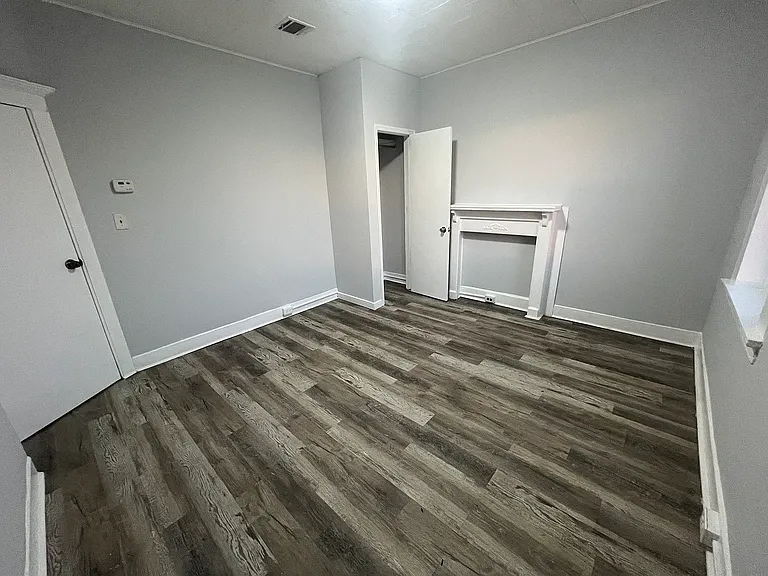 105 Lawrence St #6 — Photo 5