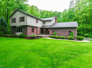 8190 Knightsbridge Ln, Mentor, OH 44060