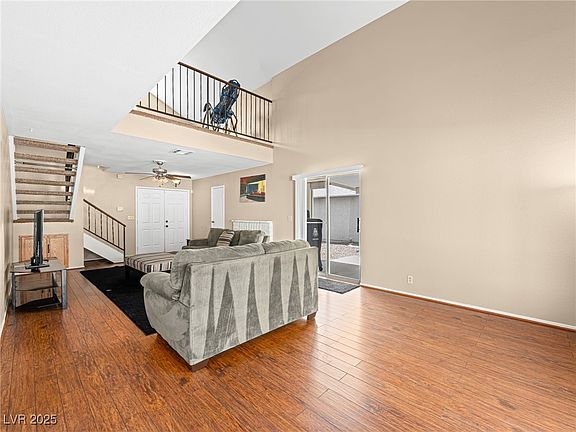 5th image of 3740 Broadriver Dr