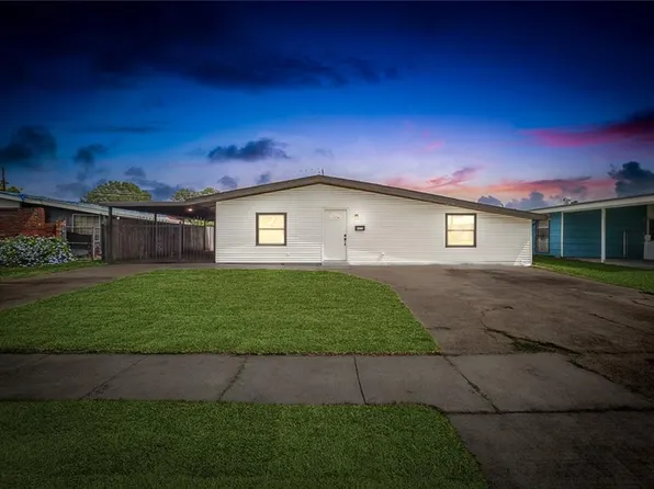 421 W Butterfly Cir, Gretna, LA 70056