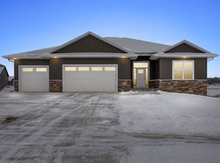 624 Rock Ridge Rd, Tiffin, IA 52340