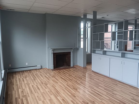 4th image of 435 Main St #A