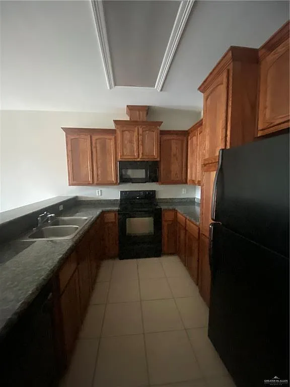 2 bed, 4.0 bath, 988 sqft, $950 — Photo 3