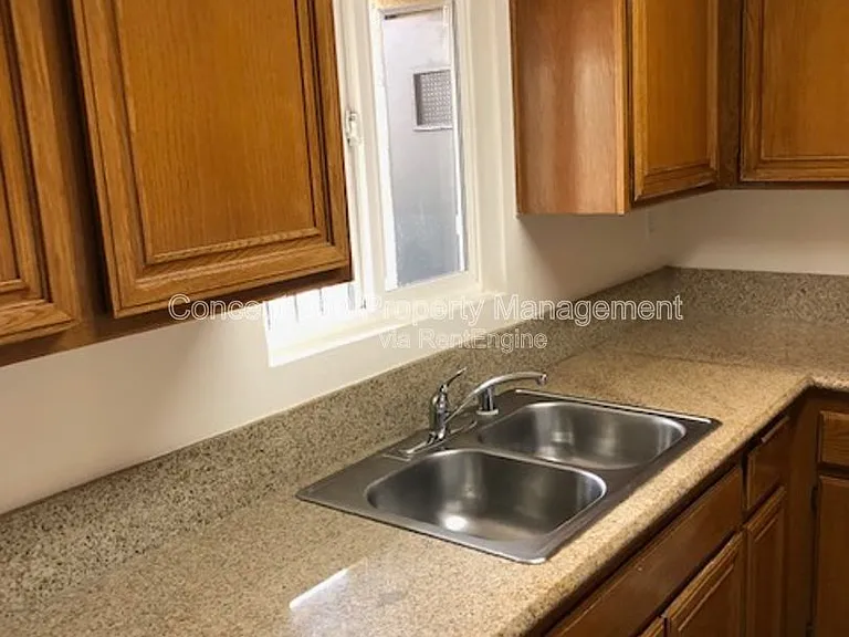 2934 E 11th St #101 — Photo 17