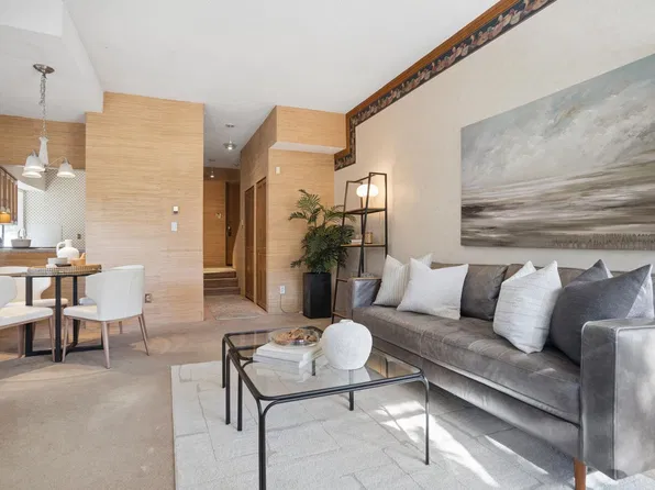 1115 W 10th Ave #2, Vancouver, BC V6H 1J2