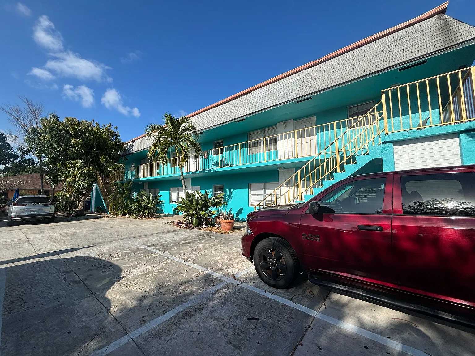 2 bed, 900 sqft, $1,990 — Photo 2