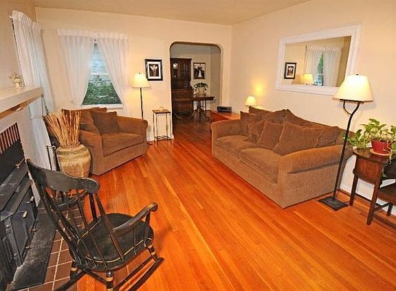4th image of 105 Carrlands Dr