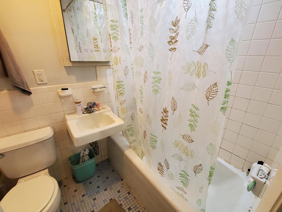 2nd image of 164 Saint Botolph St #11G