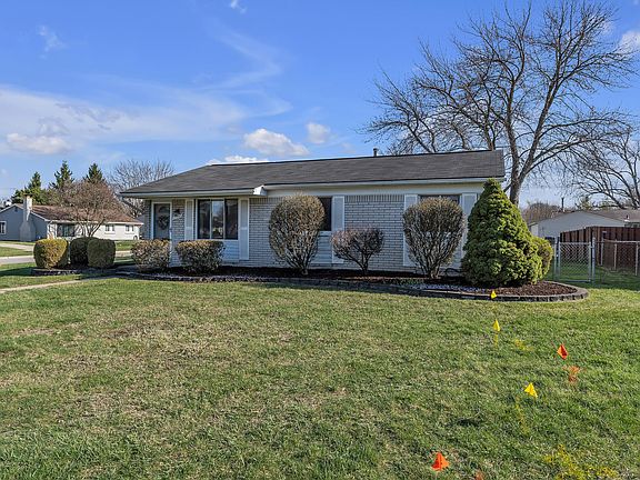 2nd image of 39345 Surrey Heights Ct