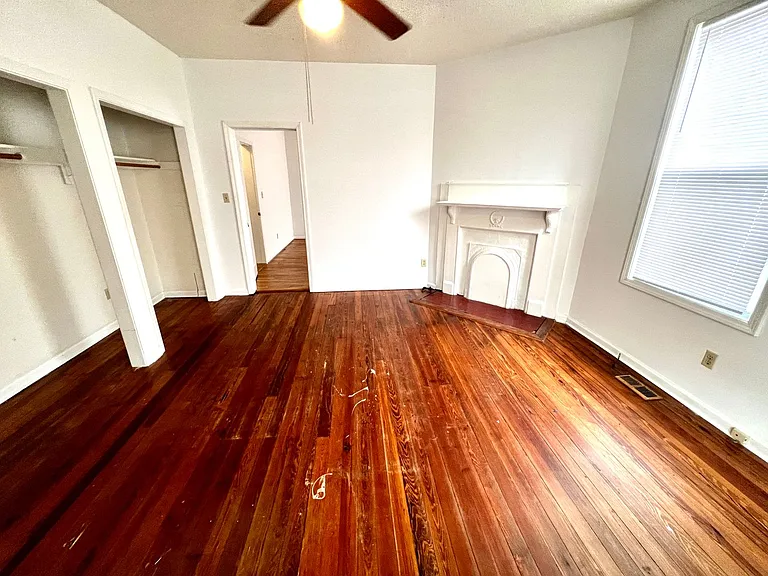 2323 Stark St #A — Photo 6