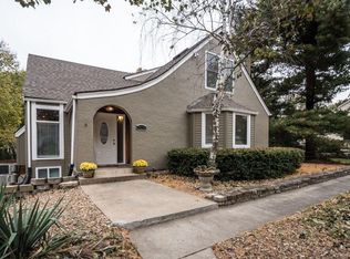 8612 Marty St, Overland Park, KS 66212