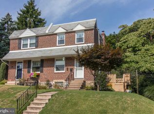 548 Overlook Rd, Philadelphia, PA 19128