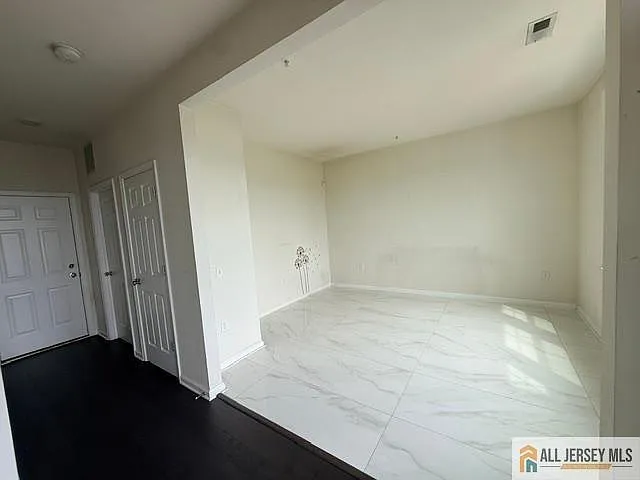 338 South Dr — Photo 6