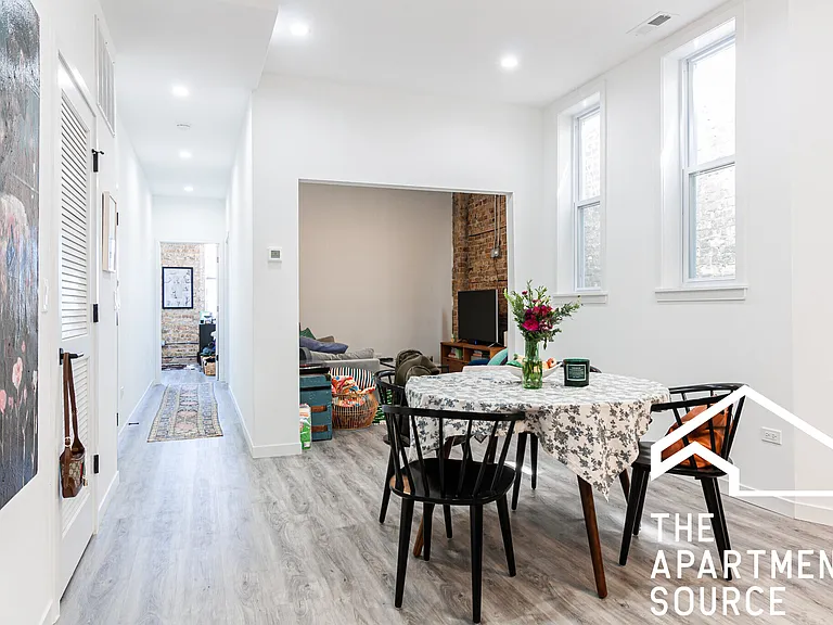 2745 W Division St #4 — Photo 10