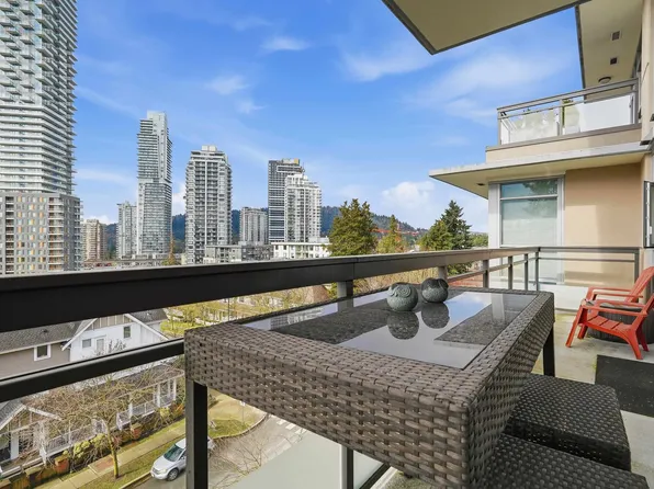 711 Breslay St #707, Coquitlam, BC V3J 0G7