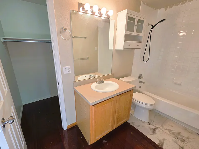 2850 Aurora Ave #301 — Photo 18
