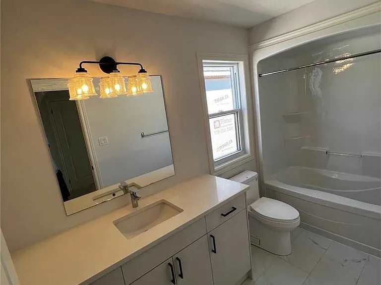 3916 Auckland Ave — Photo 5